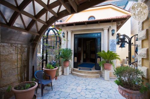 مزار كنيسة القديس نكتاريوس - الصويفية